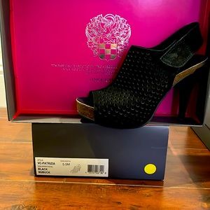Vince Camuto black suede platform heels